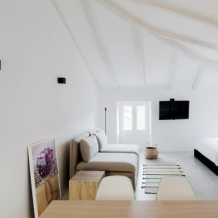 Labum Accommodation Изола Екстериор снимка